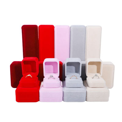 Venta al por mayor Fabricación de joyería de lujo Envasado de caja personalizado Envase personalizado de gama alta Collar Brazalete Aretes Anillo Envasado de joyería de terciopelo Envasado de caja con logotipo