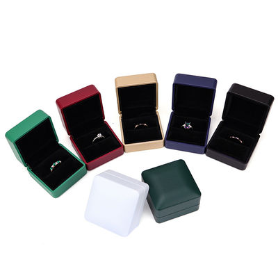 Caja de joyería de cuero con logotipo redondo de luz Hanhong con pantalla de seda Impresa de anillo personalizado