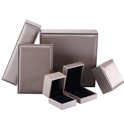 Caja de joyería de cuero falso de grano cuadrado, elegante caja de embalaje de joyas cepillado OEM