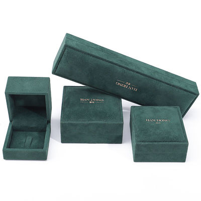 Venta al por mayor Fabricación de joyería de lujo de terciopelo Caja personalizada Logotipo personalizado Collar verde oscuro Brazalete Aretes Anillo Embalaje Caja de joyería de terciopelo