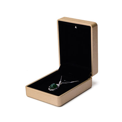 Paquete de joyas Caja de anillos LED de cuero dorado Hanhong con impresión de pantalla de seda y luz