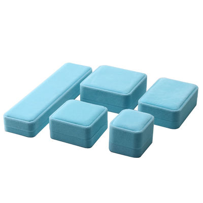 Caja de joyería cuadrada de terciopelo premium azul cielo para embalaje de pulseras, collares y anillos