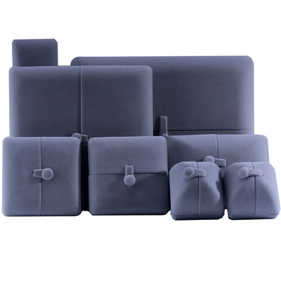 comprar Caja de almacenamiento de joyería de terciopelo gris abierto plano con botón de cierre online manufacture