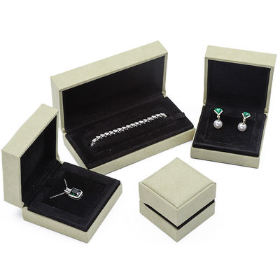 OEM Gris amarillo de terciopelo suave de joyería de caja de juego para la oreja Stud anillo colgante embalaje