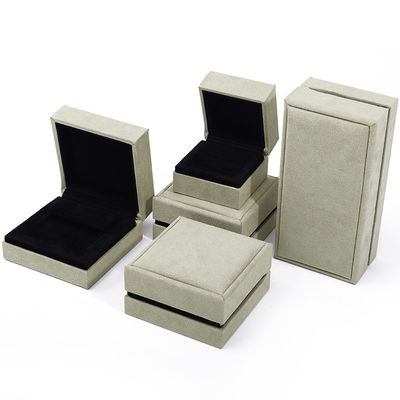 OEM Gris amarillo de terciopelo suave de joyería de caja de juego para la oreja Stud anillo colgante embalaje