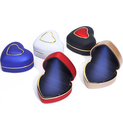 Casilla de pantalla de almacenamiento de joyas personalizada Luz LED incluida para anillos y pulseras
