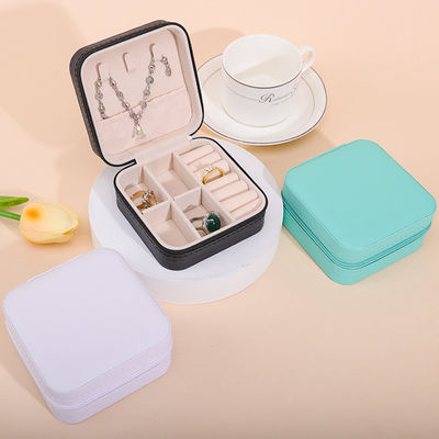 Caja de joyería de cuero de PU de efecto flotante, caja de joyería de viaje con cremallera multifunción