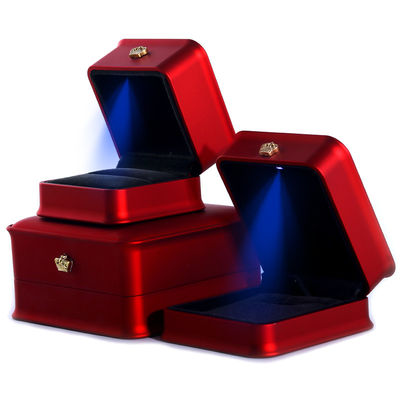 comprar Paquete de joyas Hanhong Custom Luxury Crown LED Box para pulseras collares y anillos online manufacture
