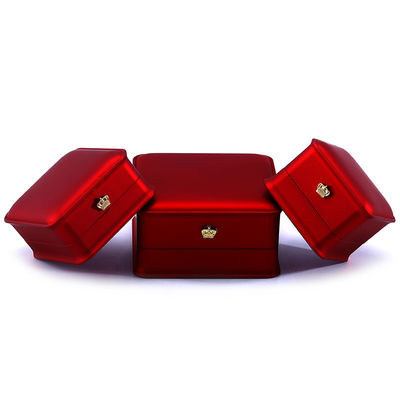 Paquete de joyas Hanhong Custom Luxury Crown LED Box para pulseras collares y anillos