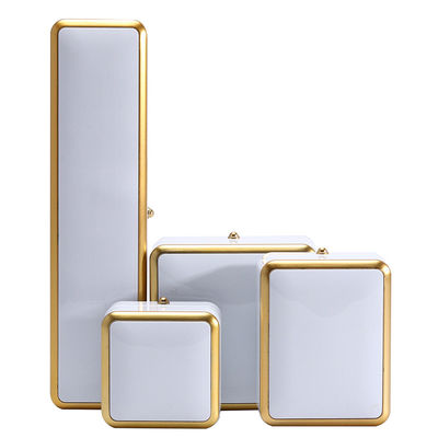 Caja de joyería personalizada embalaje de oro recubrimiento caja de joyería de plástico con iluminación LED