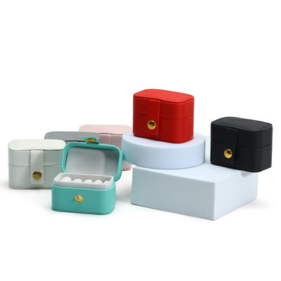 Cuerpo de joyas de cuero Mini organizador de viajes portátil para el anillo de pendiente collar de almacenamiento