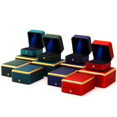 Caja de joyería de plástico personalizada con luces LED, caja de embalaje de joyas octogonal