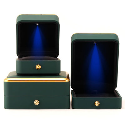 comprar Caja de joyería LED verde cuadrada para envases de lujo de collares y anillos personalizables online manufacture