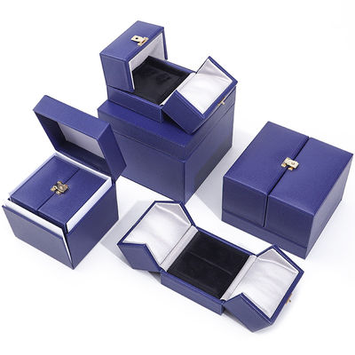 Caja de joyería de terciopelo de doble puerta para el embalaje de los accesorios de lujo de última generación