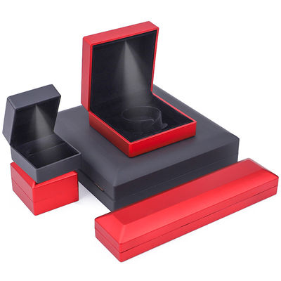 Caja de embalaje de joyas con logotipo personalizado Hanhong Velvet Stud Aretes Collar Brazalete Caja