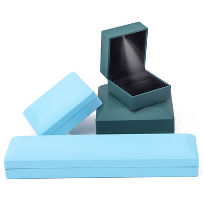 Caja de embalaje de joyas con logotipo personalizado Hanhong Velvet Stud Aretes Collar Brazalete Caja