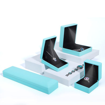 comprar Rectángulo Tamaño personalizado Anillo LED Azul Caja de joyas para pendientes Collar Brazalete online manufacture