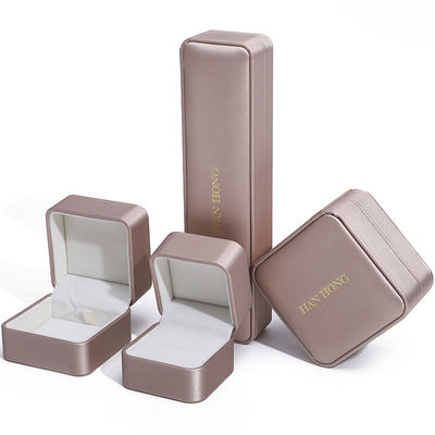 Campaña Oro PU de cuero de joyería caja de embalaje de lujo tamaño personalizado