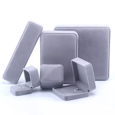 Caja de joyería de terciopelo gris de tamaño personalizado para embalaje de collar, anillo, pendientes y pulsera