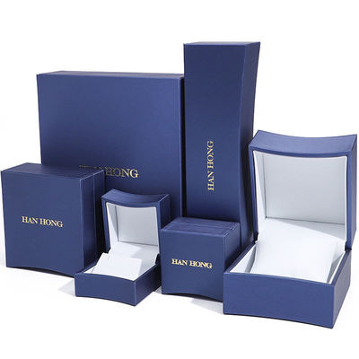 Caja de embalaje de joyas octogonales con logotipo personalizado en cuero azul para anillos de collar