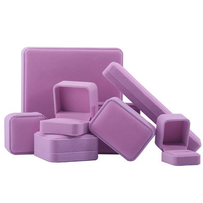 La caja de joyas de terciopelo rosa más reciente para el tamaño personalizado de los pendientes de punta de joyería embalaje