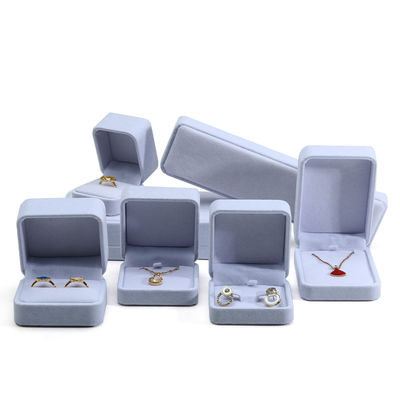Caja de embalaje de joyas personalizadas de terciopelo blanco para collar de pendientes de brazalete y anillo