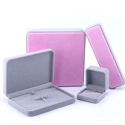 Caja de embalaje de joyas de terciopelo de grado personalizado para collar de pendientes de brazalete y anillo