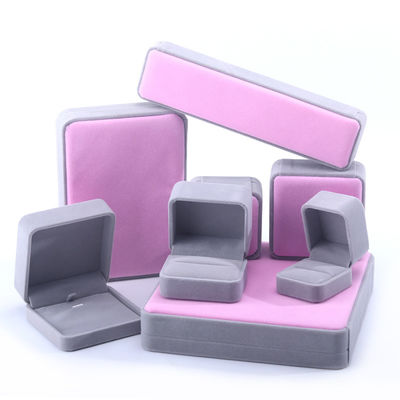 Caja de embalaje de joyas de terciopelo de grado personalizado para collar de pendientes de brazalete y anillo
