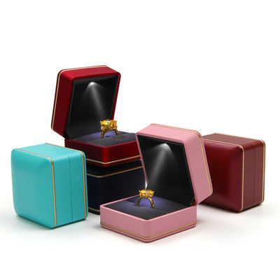 Caja de almacenamiento de joyas de impresión de pantalla de seda con logotipo personalizado con caja de anillos de cianuro de luz Hanhong