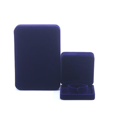 China Fabricación mayorista de alta gama Cuadro de anillo de collarada hecha a mano Embalaje de joyas Logotipo personalizado Luxo Cuadrado Suede Veludo Azul Caja de joyas