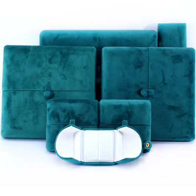 Elegante caja de joyas de doble puerta con logotipo