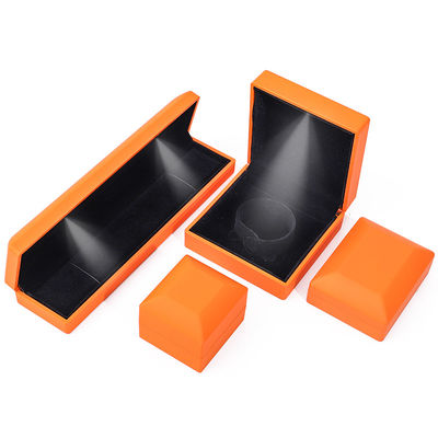 Tamaño personalizado Caja de joyería de anillo LED naranja hecha a mano para logotipo personalizado y luz blanca