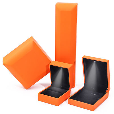 Tamaño personalizado Caja de joyería de anillo LED naranja hecha a mano para logotipo personalizado y luz blanca