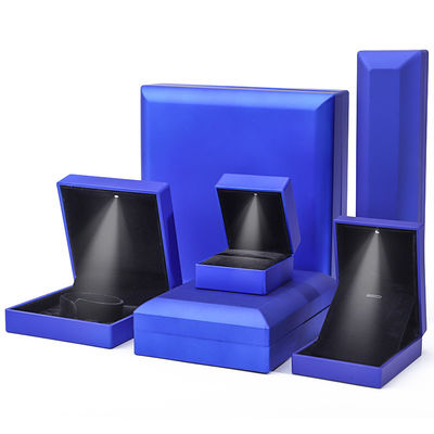 comprar Logotipo personalizado Caja de joyas LED azul para brazalete y aretes de collar online manufacture