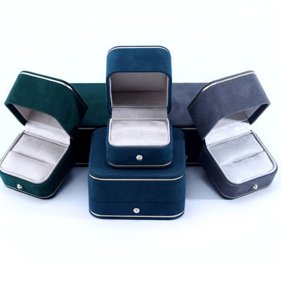 comprar Caja de joyas de terciopelo de logotipo personalizado para pulseras y anillos hechos a mano en 2023 Envases de lujo online manufacture