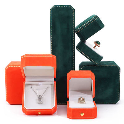 Logotipo personalizado Rectángulo de terciopelo de joyería caja para colgante pendientes brazalete collar anillo