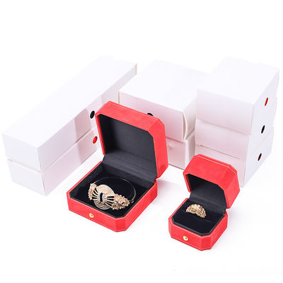 Logotipo personalizado Rectángulo de terciopelo de joyería caja para colgante pendientes brazalete collar anillo