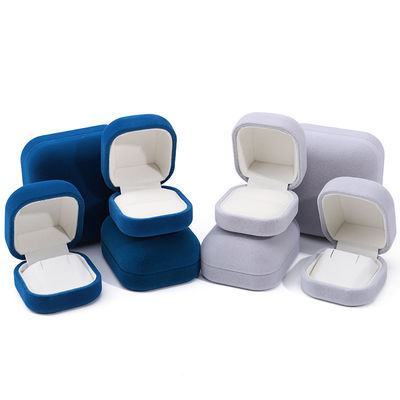 Paquete de joyería Hanhong Caja de almacenamiento de plástico personalizada para pendientes collares y anillos