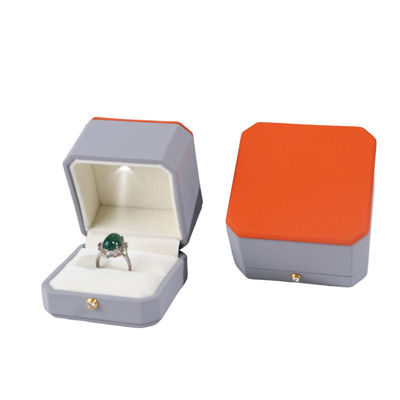 Paquete de joyería de lujo Hanhong Custom caja de cuero gris para anillos y colgantes