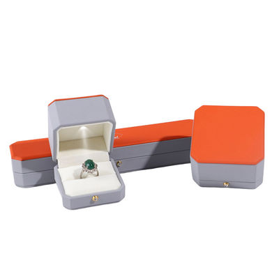 Paquete de joyería de lujo Hanhong Custom caja de cuero gris para anillos y colgantes