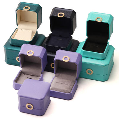 comprar Caja cuadrada de anillos de collar con metal caja de joyas de cuero de lujo Hanhong embalaje de cuero PU online manufacture