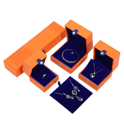 Paquete de joyería personalizado Grado caja de terciopelo con logotipo e impresión de serigrafía