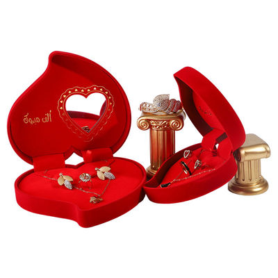 comprar Caja de joyas de terciopelo para el anillo de amor rojo collar y pendientes de punta conjunto de embalaje personalizado online manufacture