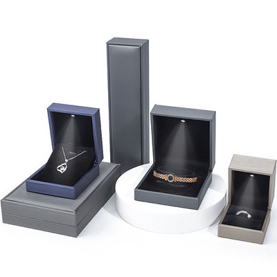 Cuadro de almacenamiento de joyas de cuero LED de PU