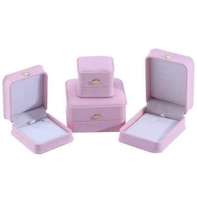 Los pendientes rosa de los perros brazalete collar anillo de joyería caja con tamaño personalizado de cuero PU