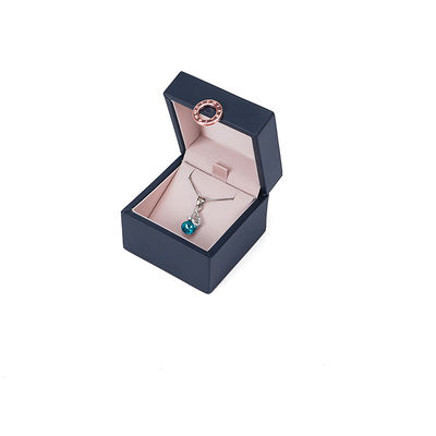 Caja de joyería de cuero PU de lujo con logotipo personalizado y estampado en caliente