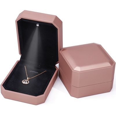 Cajas de joyería de lujo de LED personalizadas Embalaje para anillos Collares Brazaletes Orecillos