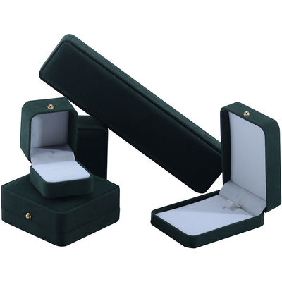 Logotipo personalizado Caja de embalaje de joyas de terciopelo verde para collar brazalete aretes anillo