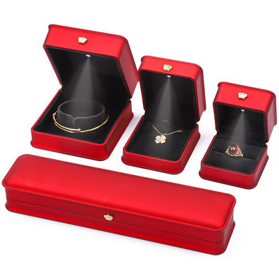 comprar LED de color rojo de luz, caja de joyería, caja de embalaje de joyas con logotipo personalizado online manufacture