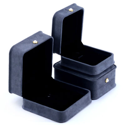 Caja de joyas de terciopelo gris hecha a mano para pulseras de lujo personalizadas con pendientes collar de perlas